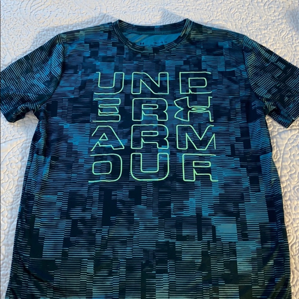 Under Armour Boy YXL Loose Fit Black  & Green Top